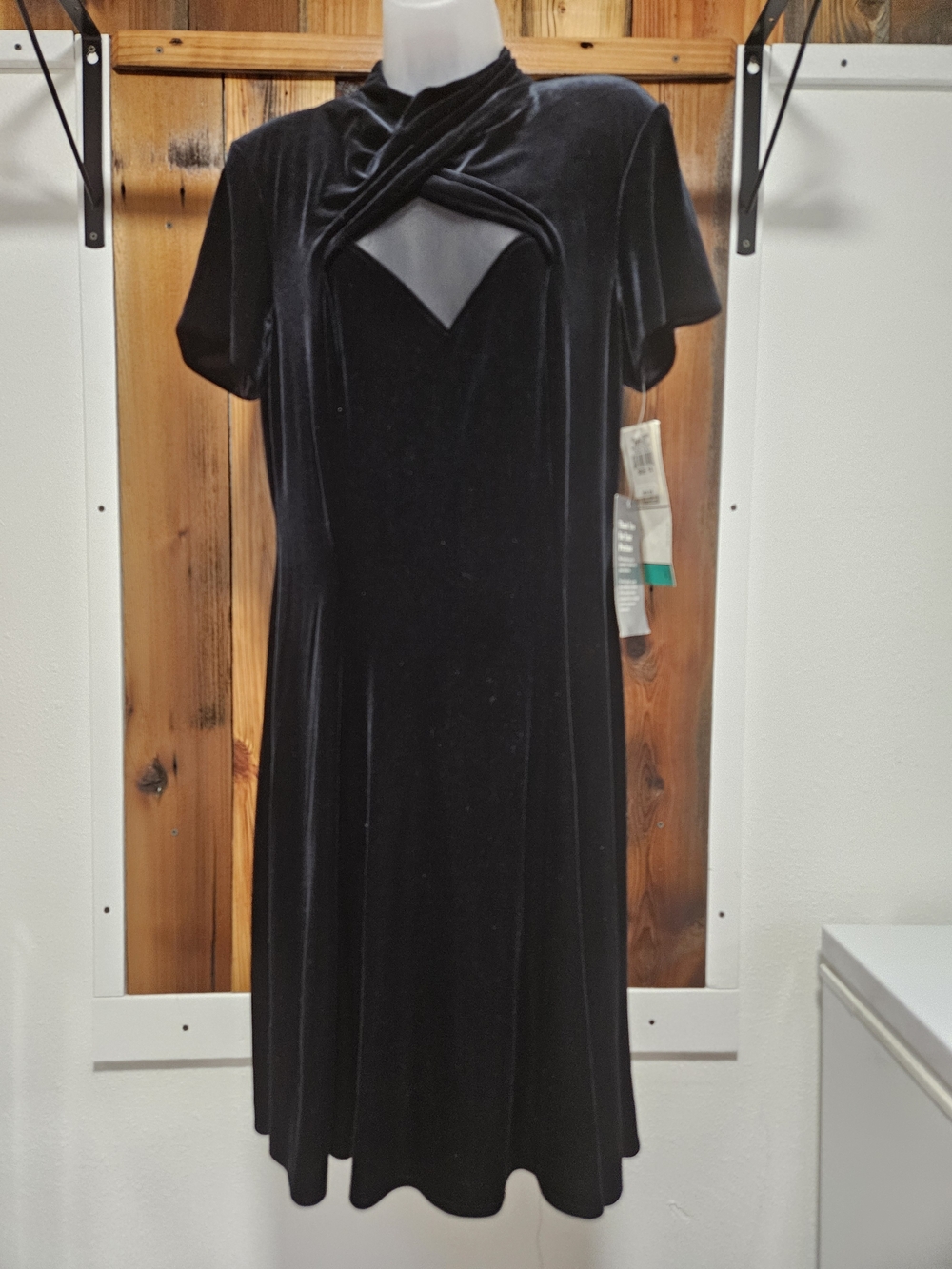 S.L. Fashions Black Velvet Twist-Neck Midi Dress
